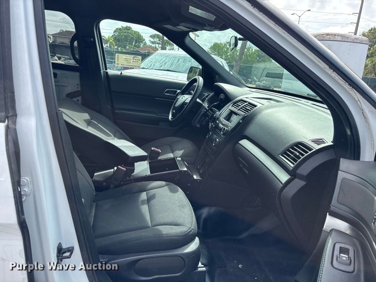 image for item DU0432 2017 Ford Explorer Police SUV