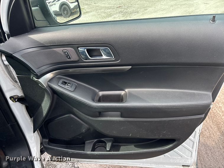 image for item DU0432 2017 Ford Explorer Police SUV