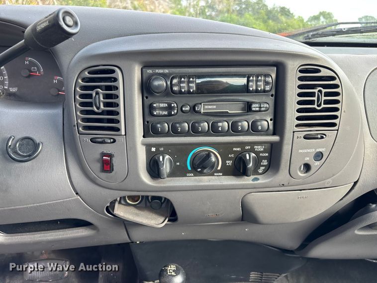 image for item DU6252 2002 Ford F150 Ext. Cab pickup truck