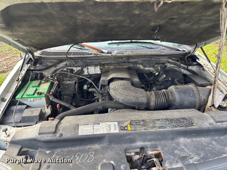 image for item DU6252 2002 Ford F150 Ext. Cab pickup truck