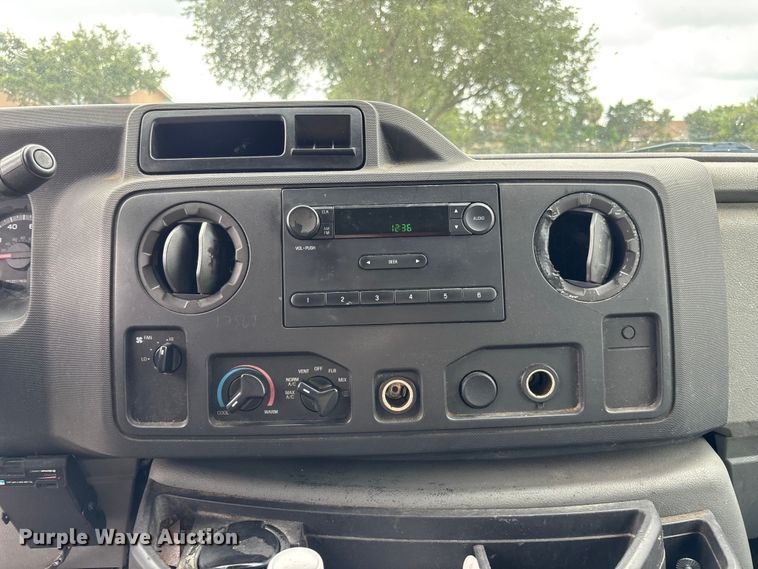 image for item DU6255 2009 Ford E250 van