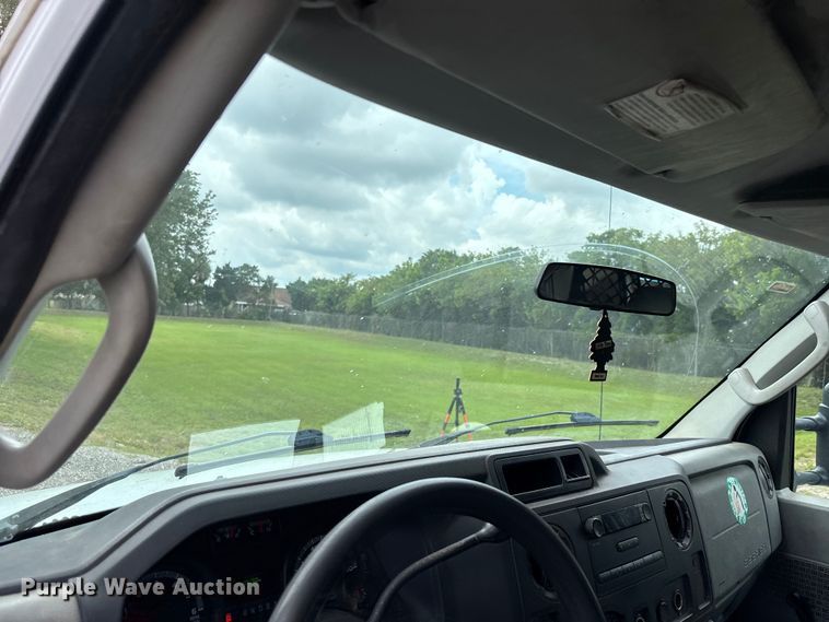 image for item DU6255 2009 Ford E250 van