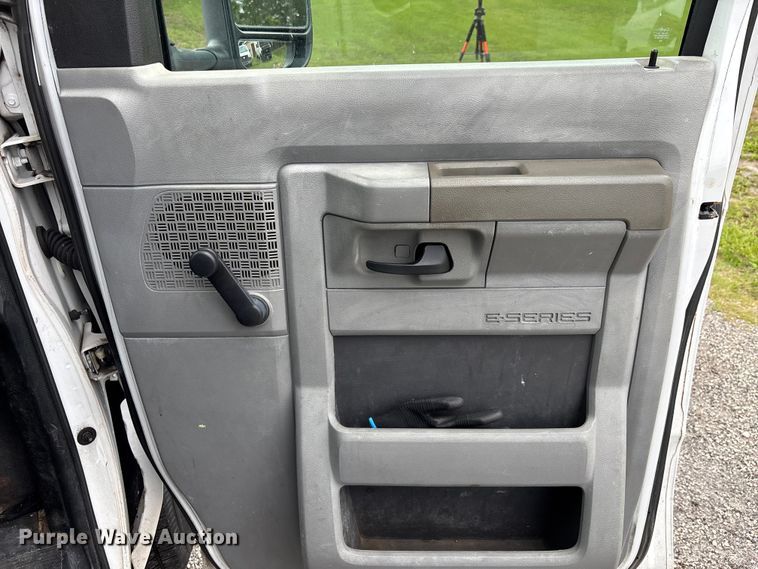 image for item DU6255 2009 Ford E250 van