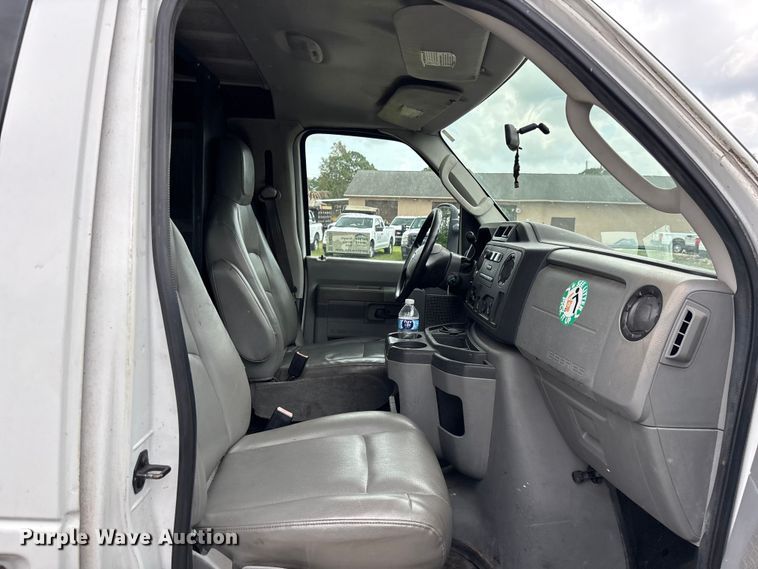 image for item DU6255 2009 Ford E250 van