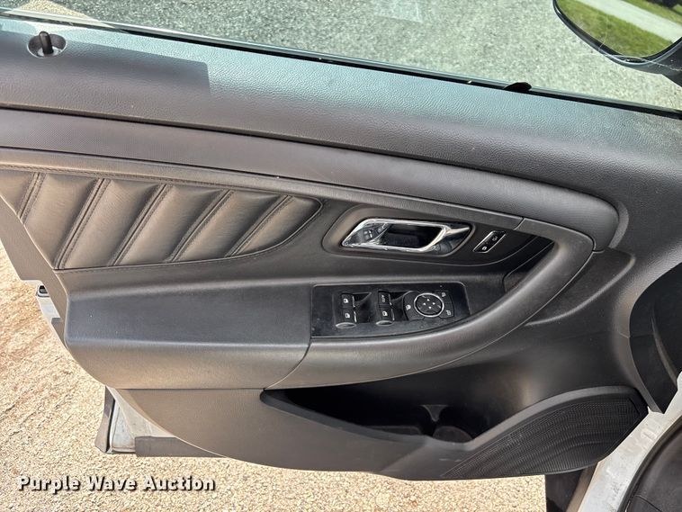 image for item DU6258 2015 Ford Taurus Police Interceptor 
