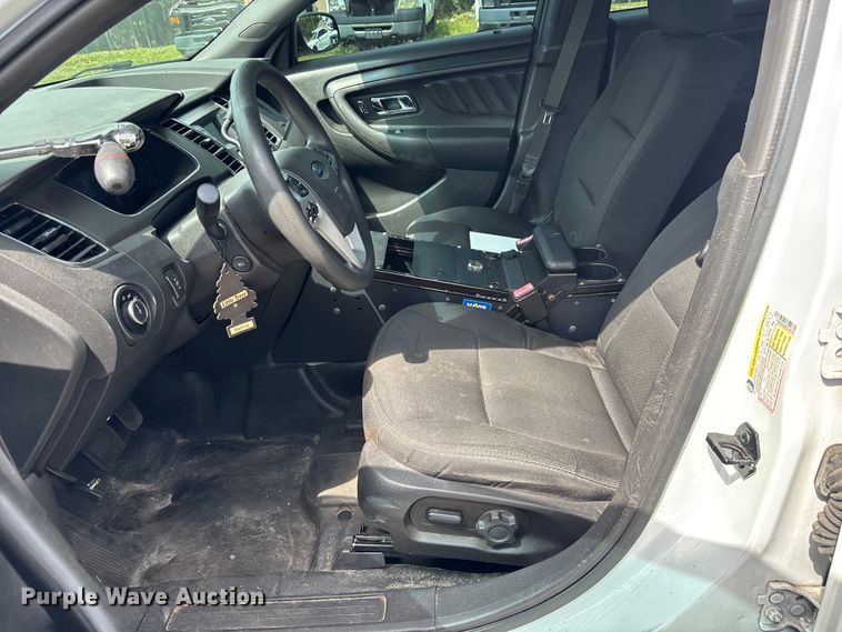 image for item DU6258 2015 Ford Taurus Police Interceptor 
