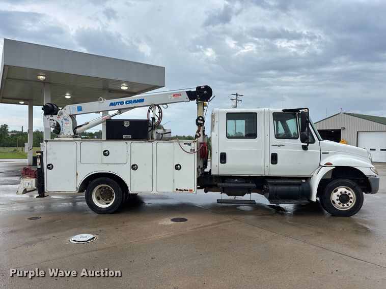 image for item DV4333 2010 International 4300 Crew Cab utility / service truck