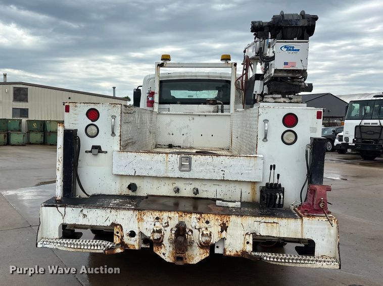 image for item DV4333 2010 International 4300 Crew Cab utility / service truck