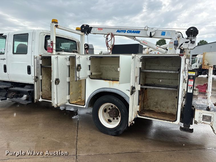 image for item DV4333 2010 International 4300 Crew Cab utility / service truck