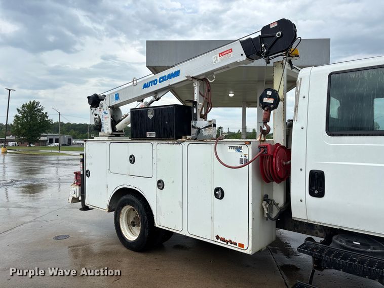 image for item DV4333 2010 International 4300 Crew Cab utility / service truck