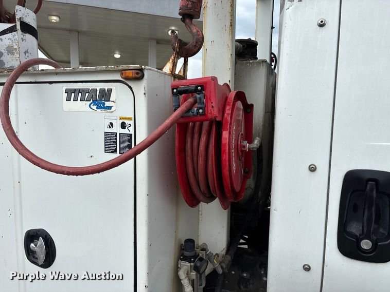 image for item DV4333 2010 International 4300 Crew Cab utility / service truck