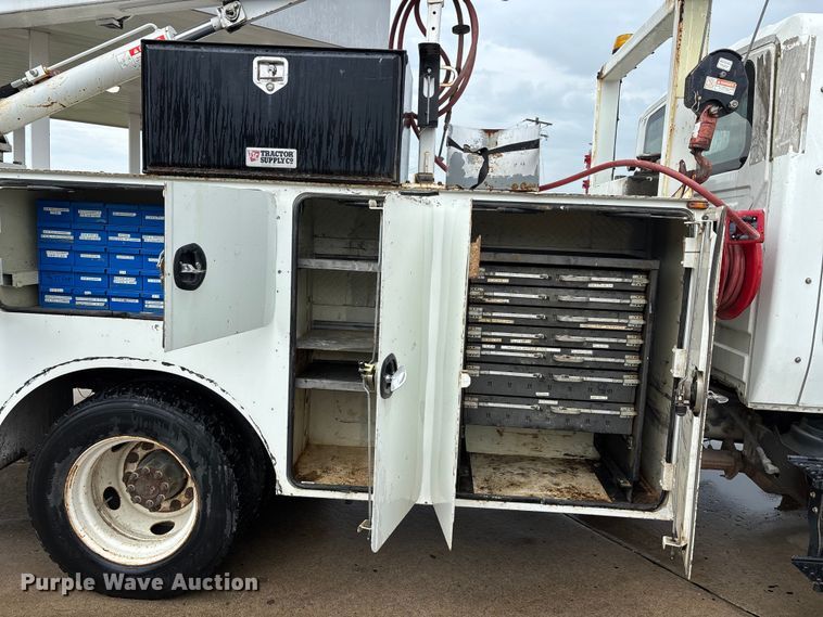 image for item DV4333 2010 International 4300 Crew Cab utility / service truck