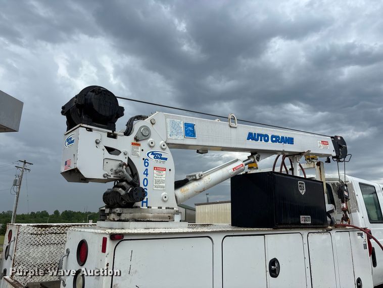 image for item DV4333 2010 International 4300 Crew Cab utility / service truck