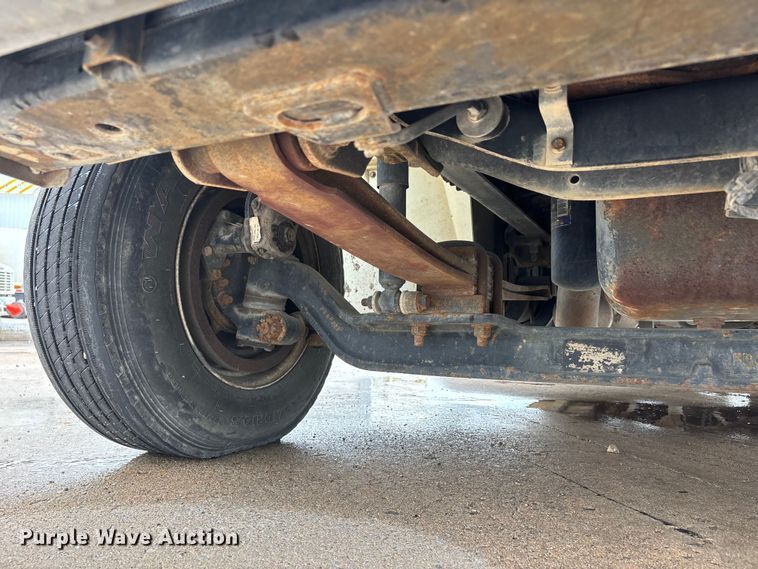 image for item DV4333 2010 International 4300 Crew Cab utility / service truck