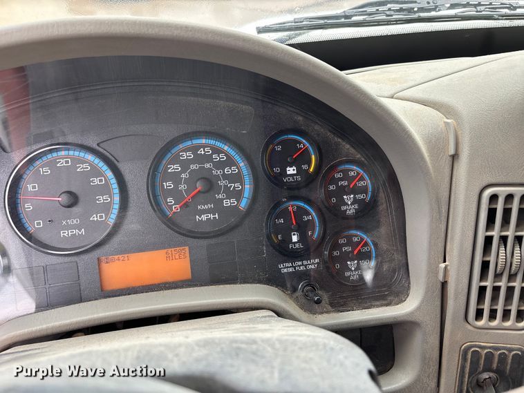 image for item DV4333 2010 International 4300 Crew Cab utility / service truck