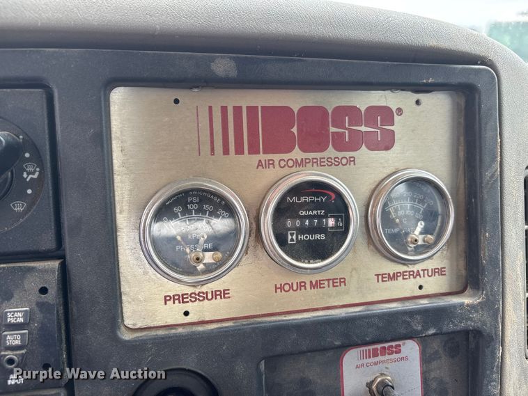 image for item DV4333 2010 International 4300 Crew Cab utility / service truck
