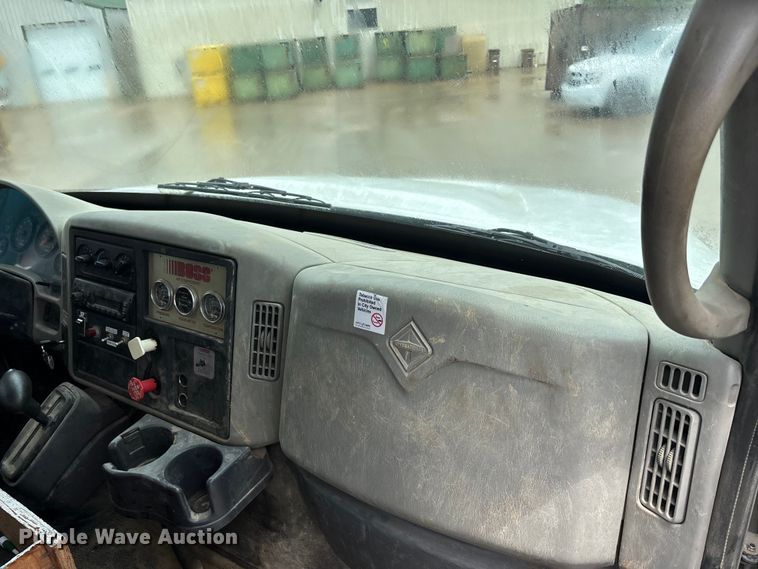 image for item DV4333 2010 International 4300 Crew Cab utility / service truck