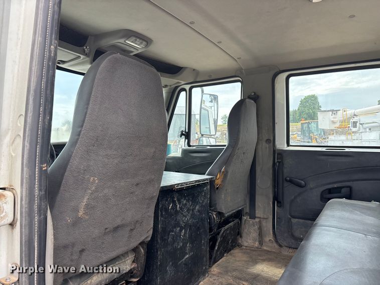 image for item DV4333 2010 International 4300 Crew Cab utility / service truck