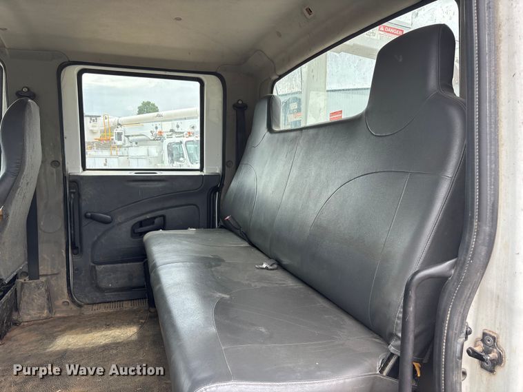image for item DV4333 2010 International 4300 Crew Cab utility / service truck