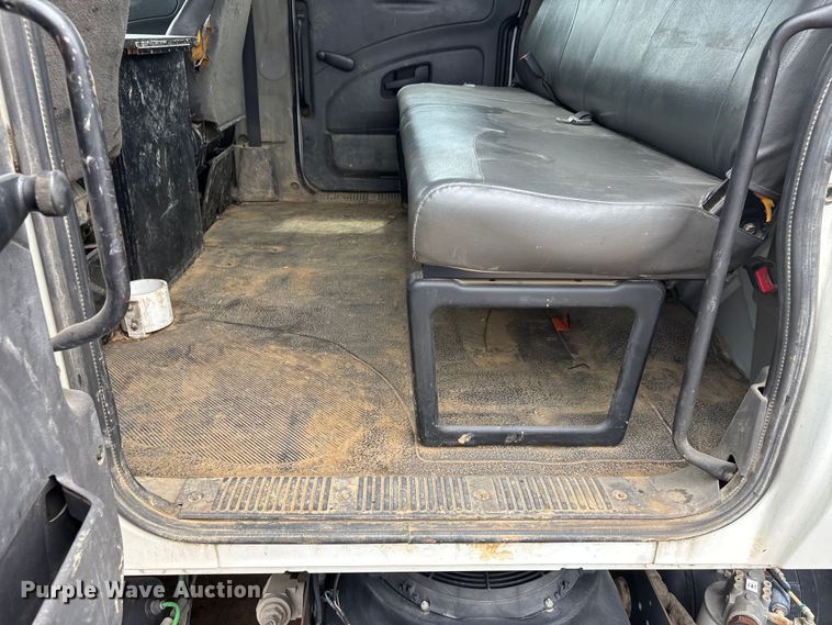 image for item DV4333 2010 International 4300 Crew Cab utility / service truck