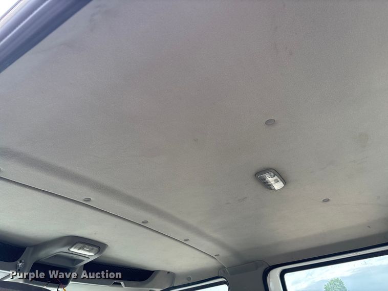 image for item DV4333 2010 International 4300 Crew Cab utility / service truck