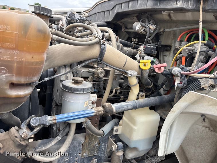 image for item DV4333 2010 International 4300 Crew Cab utility / service truck