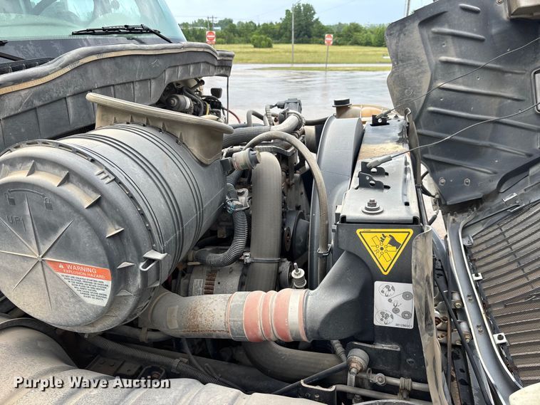 image for item DV4333 2010 International 4300 Crew Cab utility / service truck