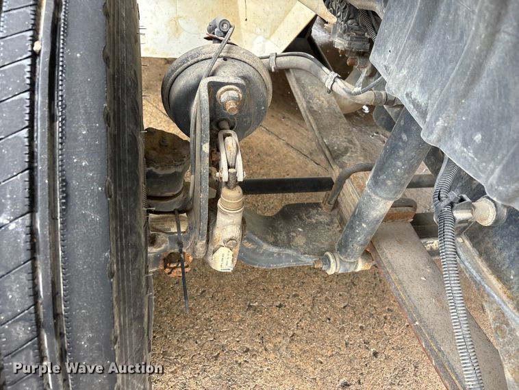 image for item DV4333 2010 International 4300 Crew Cab utility / service truck