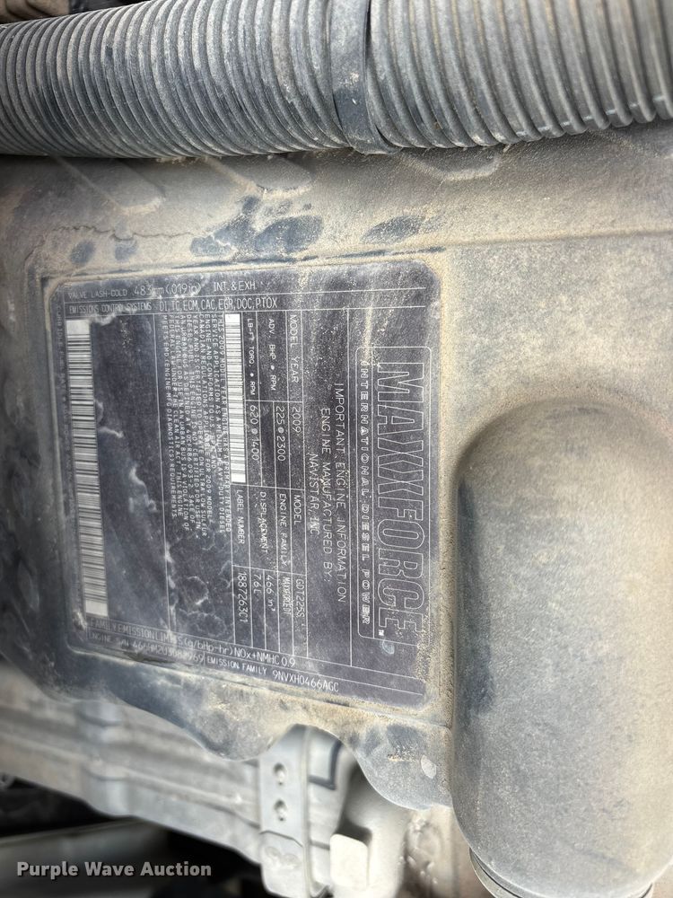 image for item DV4333 2010 International 4300 Crew Cab utility / service truck