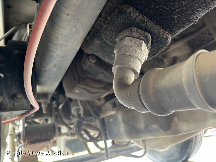 image for item DV4333 2010 International 4300 Crew Cab utility / service truck