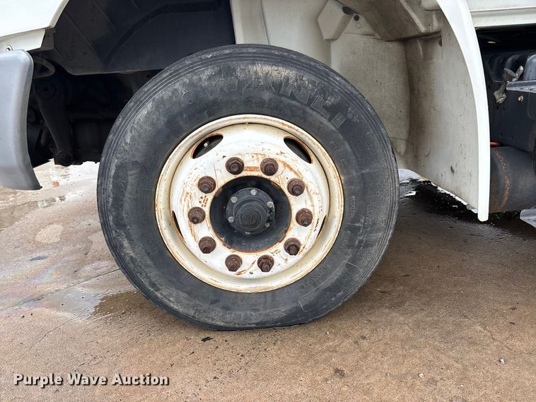 image for item DV4333 2010 International 4300 Crew Cab utility / service truck