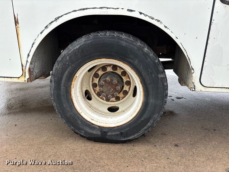 image for item DV4333 2010 International 4300 Crew Cab utility / service truck