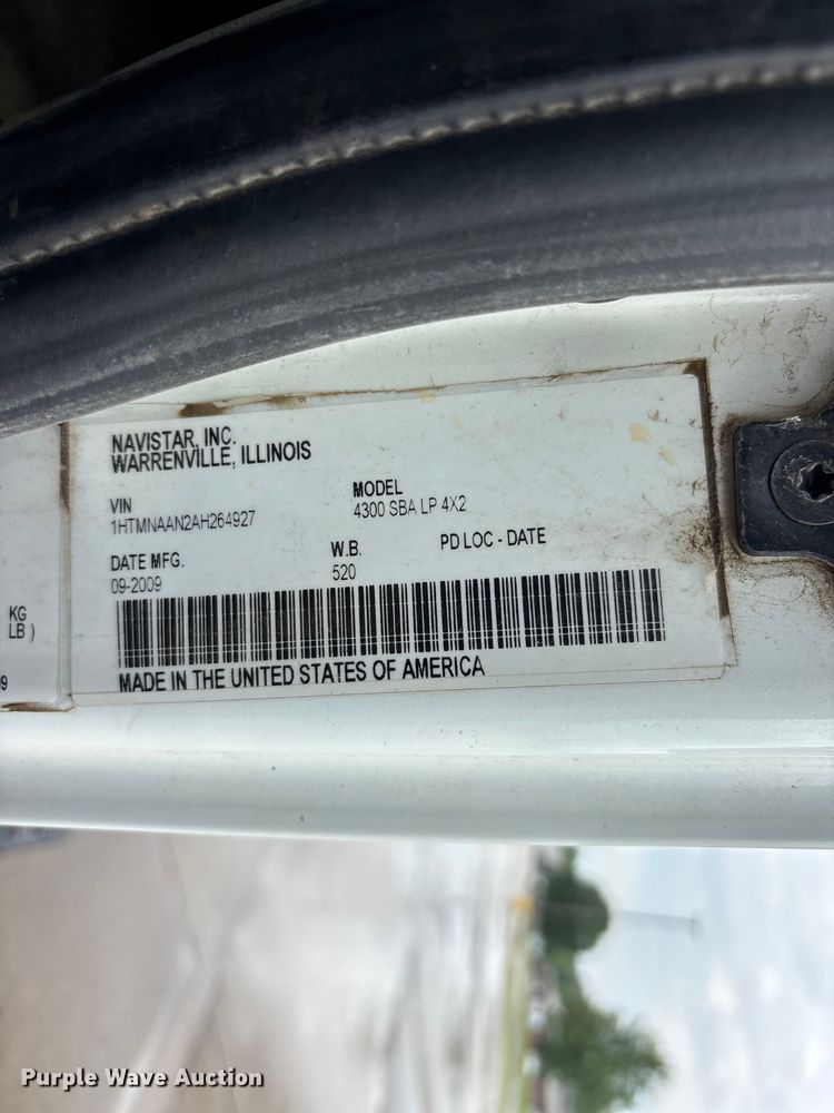 image for item DV4333 2010 International 4300 Crew Cab utility / service truck