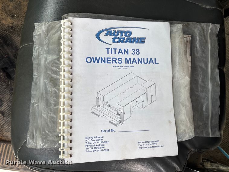 image for item DV4333 2010 International 4300 Crew Cab utility / service truck