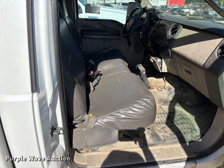 image for item DV4338 2009 Ford F250 Super Duty pickup truck