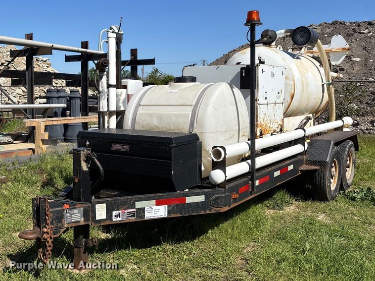 image for item DV4339 2001 High Lite V-T1500D vacuum trailer