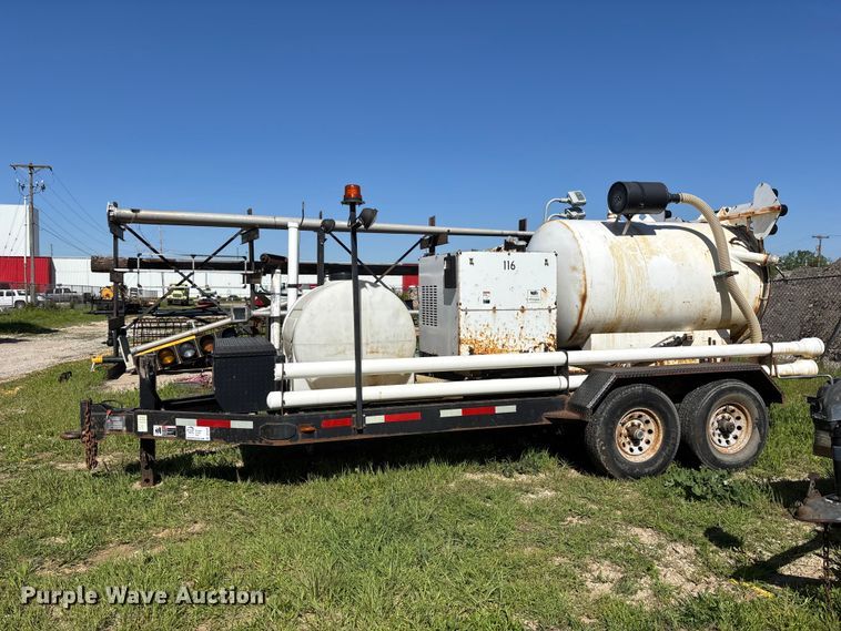 image for item DV4339 2001 High Lite V-T1500D vacuum trailer
