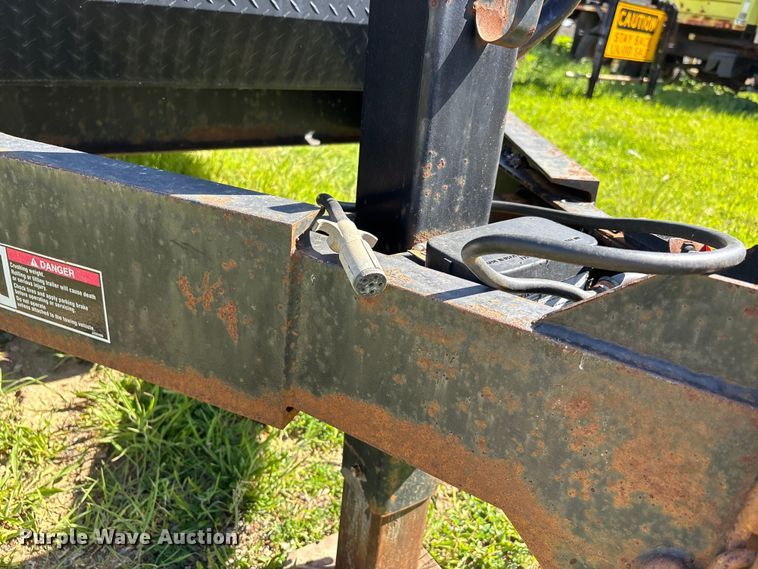 image for item DV4339 2001 High Lite V-T1500D vacuum trailer