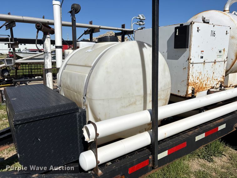 image for item DV4339 2001 High Lite V-T1500D vacuum trailer