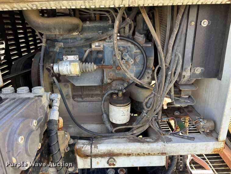 image for item DV4339 2001 High Lite V-T1500D vacuum trailer