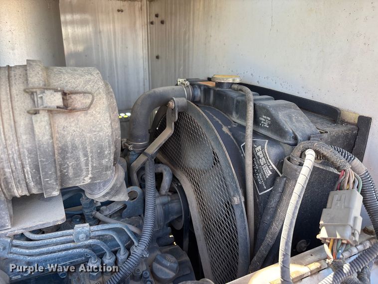 image for item DV4339 2001 High Lite V-T1500D vacuum trailer