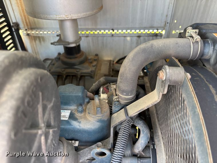 image for item DV4339 2001 High Lite V-T1500D vacuum trailer