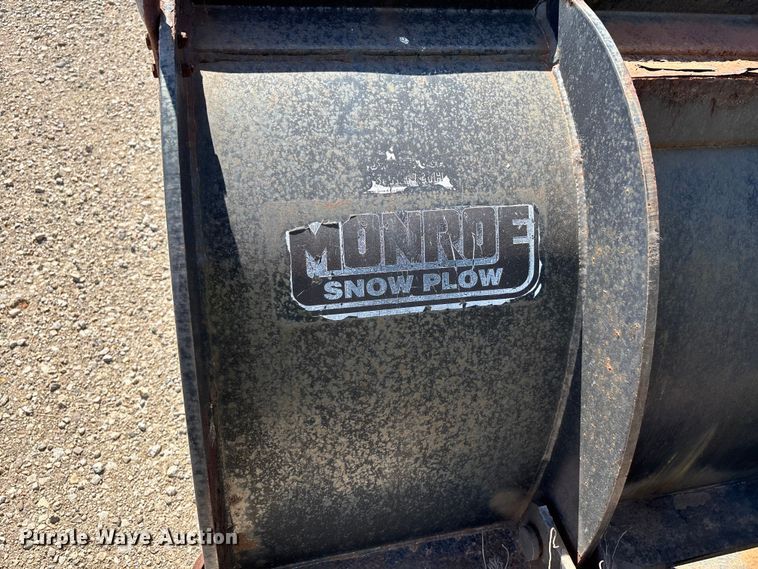 image for item DV4340 2000 International 4900 dump truck