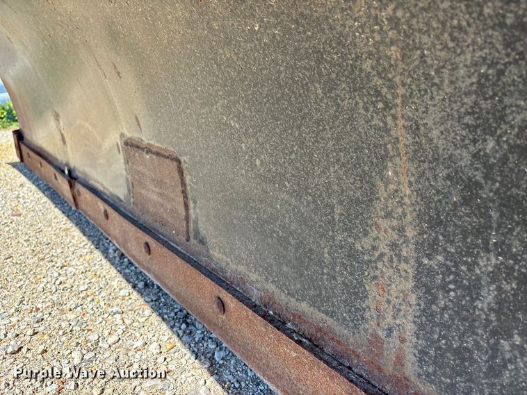 image for item DV4340 2000 International 4900 dump truck