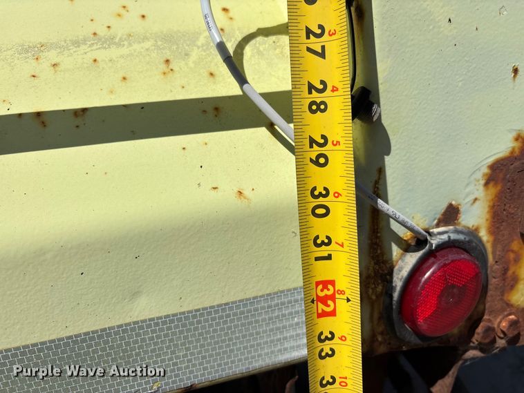 image for item DV4340 2000 International 4900 dump truck