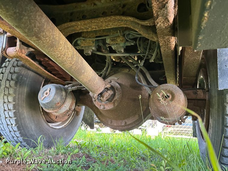 image for item DV4340 2000 International 4900 dump truck
