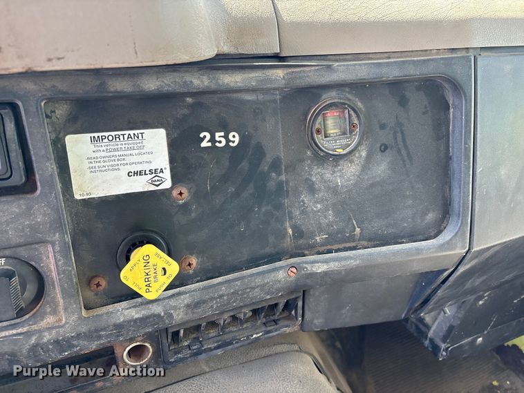 image for item DV4340 2000 International 4900 dump truck