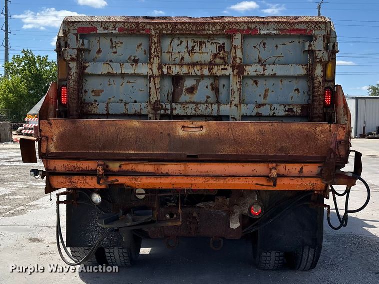 image for item DV4341 2004 Peterbilt 330 dump truck