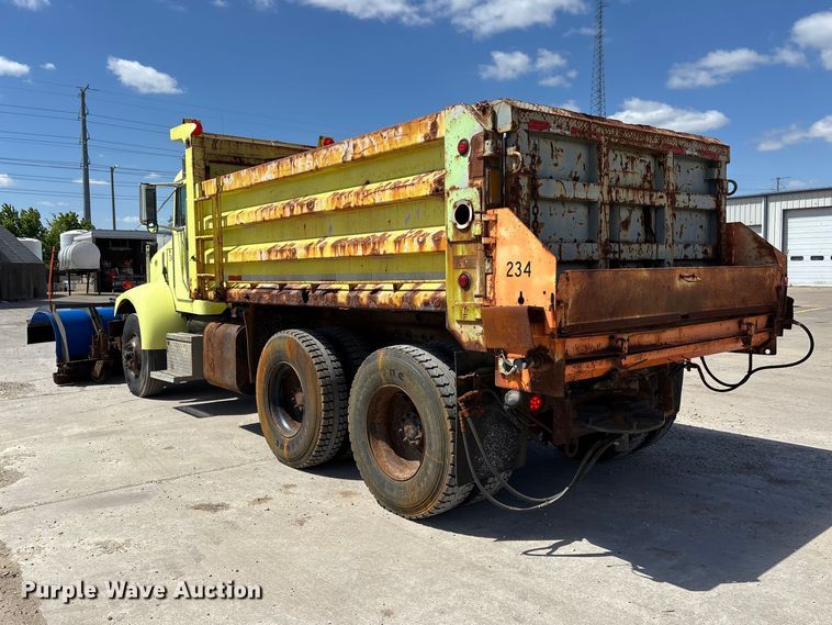 image for item DV4341 2004 Peterbilt 330 dump truck