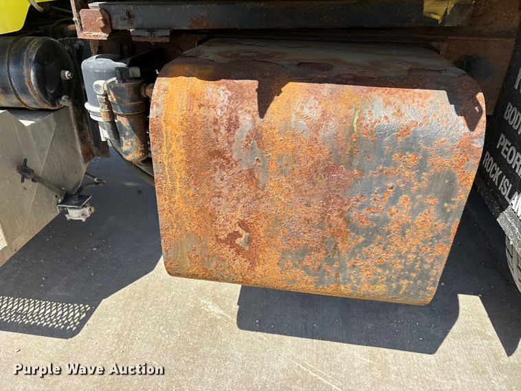 image for item DV4341 2004 Peterbilt 330 dump truck